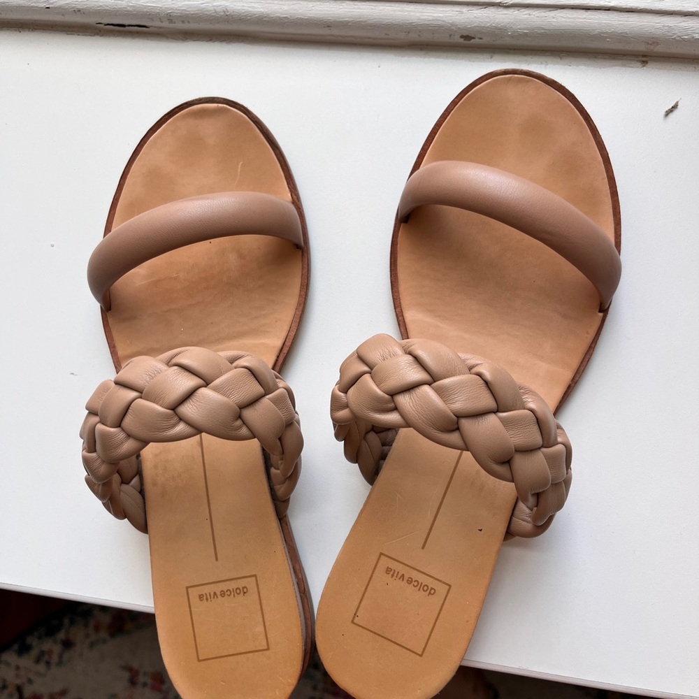 Dolce Vita Women's Tan Sandals